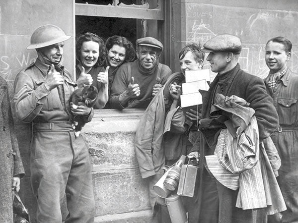 The Blitz spirit (Print 2260331)