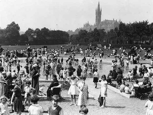 The Water Babies (Print 1935 Paddling pool at Kelvingrove)