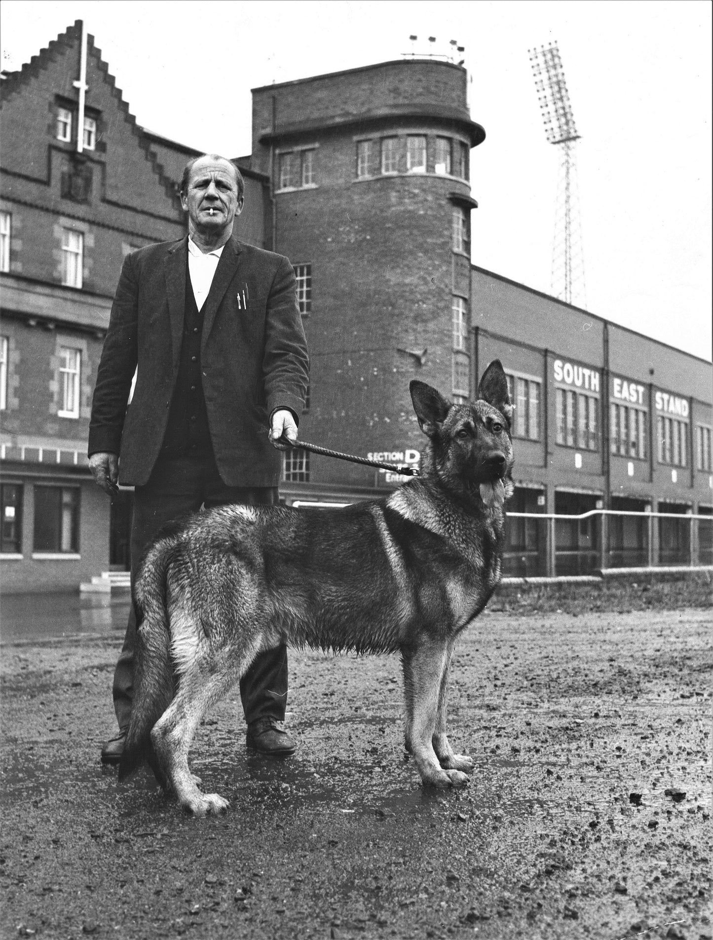 Ref 1030 - Queen's Park Head Groundsman