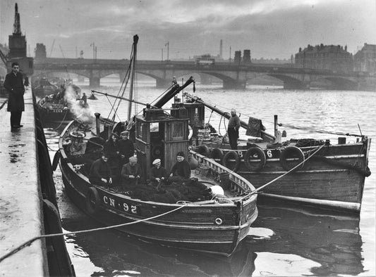 Fishing Boats near Stockwell Bridge in Glasgow in 1943 - Ref 1058